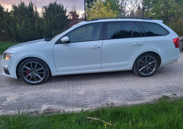 Skoda Octavia cena 57900 przebieg: 245000, rok produkcji 2016 z Radom małe 154